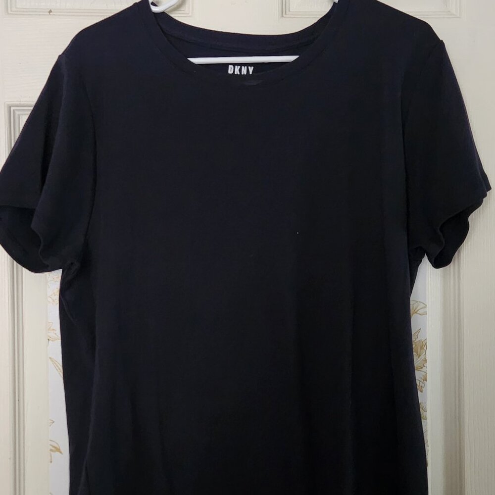 DKNY Women's Classic Short Sleeve Crew Neck T-Shirt